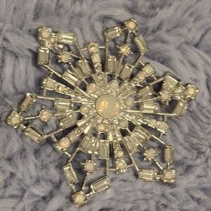 Avon 2021 Silver Snowflake Brooch